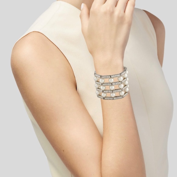 CHANEL CC Pearl and Crystal Cuff Bracelet - Picture 2 of 5